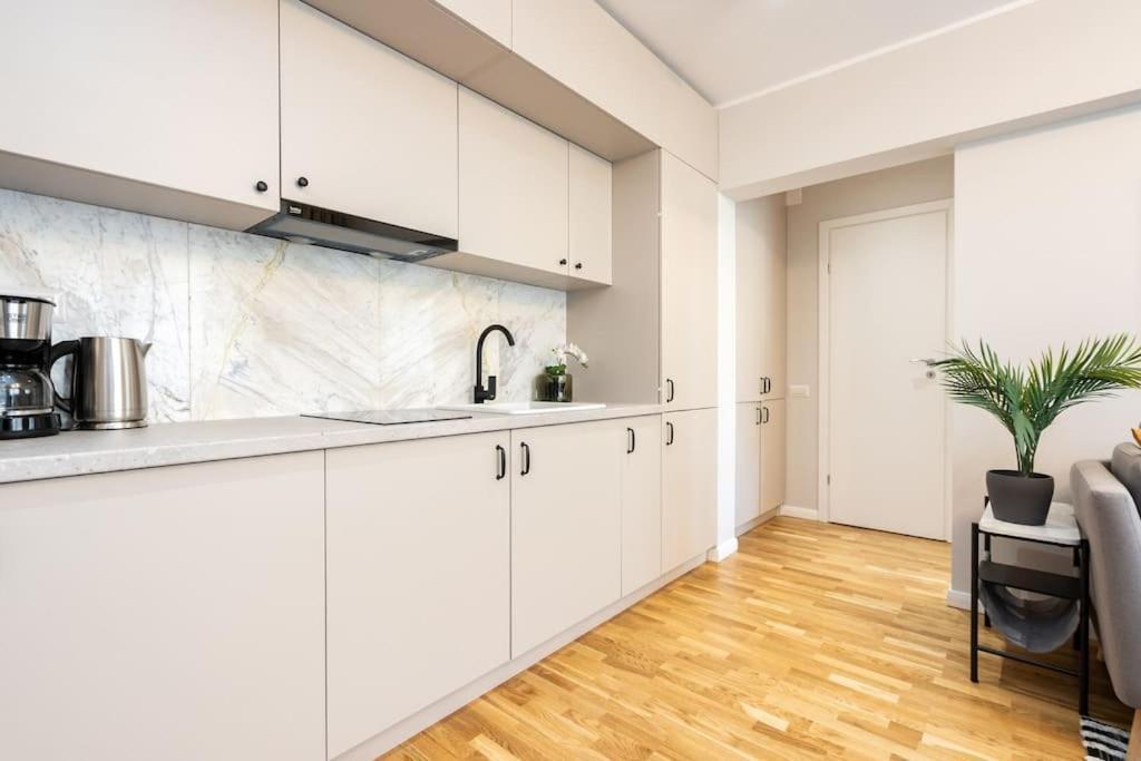 Sunny 2Br Flat - Top Location - Stunning Views Βουκουρέστι Εξωτερικό φωτογραφία